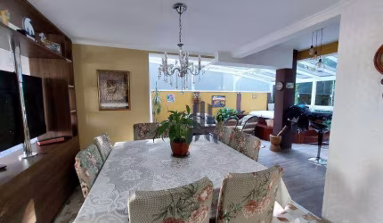 Sobrado com 3 dormitórios à venda, 188 m² por R$ 1.260.000,00 - Abranches - Curitiba/PR
