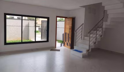Sobrado Triplex com 3 Suítes e 2 Vagas à Venda - Vila Izabel - Curitiba/PR