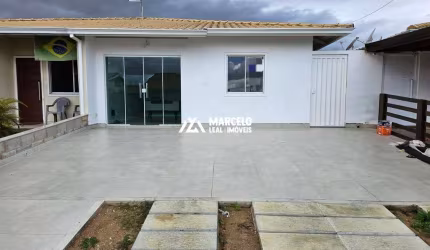 Vendo linda casa reformada de 3/4 sendo 01 suíte com quintal, armários planejado