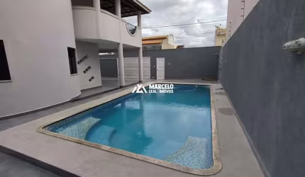 Vendo Casa de Alto padrão com 4/4 + dependência Completa + Piscina + terreno de