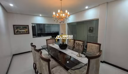Vendo lindo apto Térreo com 4/4 sendo 02 suítes + quintal e móveis planejados no