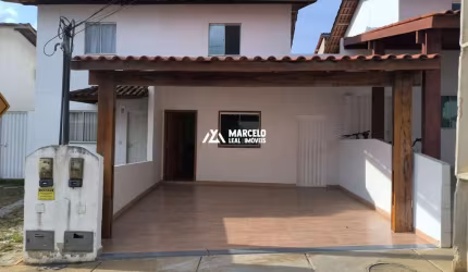 Alugo casa duplex de 2/4 com 02 vagas de garagem coberta no Condominio Vivendas