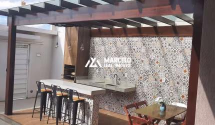 Alugo linda casa solta de 3/4 sendo 01 suíte com planejados e espaço gourmet em