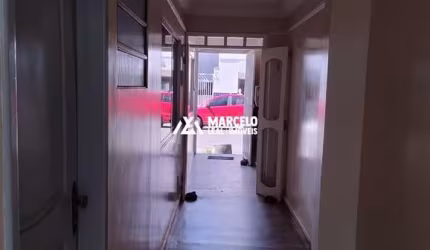 Vendo Prédio comercial com 09 salas e um ponto comercial no centro da Cidade de