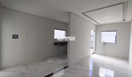 Vendo excelente casa 3 quartos sendo 1 suíte, sala, cozinha, banheiro social no