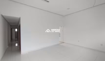 Vendo excelente casa 3 quartos sendo 1 suíte, Sala e cozinha com pé direito alto