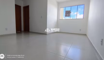 Alugo apartamento 3º andar, 2 quartos sendo 1 suíte em Condomínio Completo no Ca