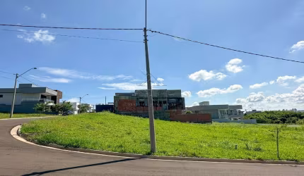 Terreno em condomínio fechado à venda no Damha, Piracicaba  por R$ 500.000