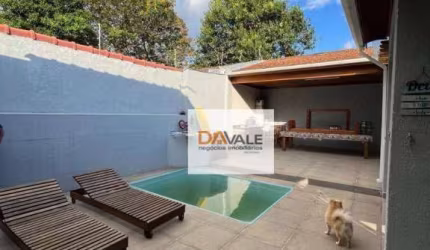 Linda casa com 4 dormitórios localizada em bairro valorizado.