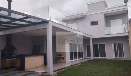 Sobrado com 3 dormitórios à venda, 210 m² por R$ 750.000,00 - Village das Flores - Caçapava/SP