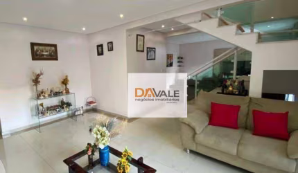 Sobrado com 3 dormitórios à venda, 282 m² por R$ 800.000,00 - Vila Santos - Caçapava/SP