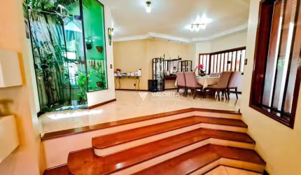 Casa com 3 quartos, sendo 1 suíte com closet à venda, 259 m² por R$ 1.150.000 - Vila Trujillo - Sorocaba/SP