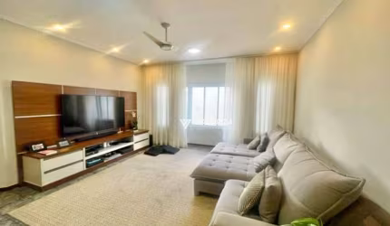 Casa com 3 quartos, sendo 1 suíte à venda, 178 m² por R$ 798.000 - Vila Haro - Sorocaba/SP