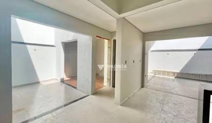 Linda Casa em Condomínio