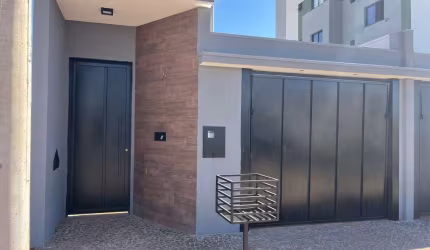 Casa com 3 quartos, suíte com closet, Churrasqueira no Bairro Bem Viver em Uberlândia!!!