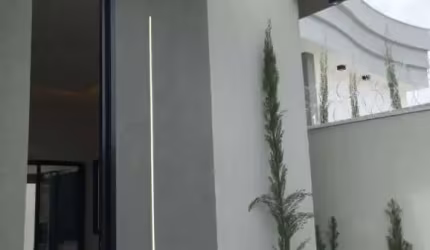 Casa com 3 suítes, Móveis Planejados, 2 vagas cobertas, Área gourmet com Churrasqueira e Piscina no Praça Alto Umuarama