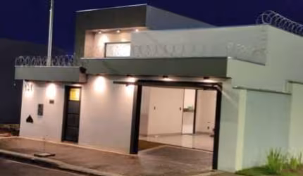 Casa 3 quartos à Venda no Bairro Quinta Umuarama em Uberlândia, bairro monitorado 24h.