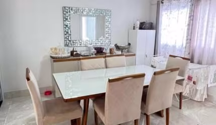 Casa Sobrado com 3 quartos e Móveis Planejados no bairro Vida Nova em Uberlândia!!!