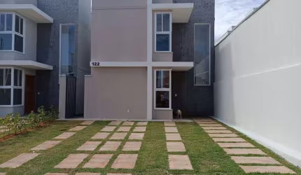 Casa em Condomínio à Venda em Uberlândia-MG, Granja Marileusa: 3 Quartos, 1 Suíte, 2 Salas, 3 Banheiros, 2 Vagas, 81m²