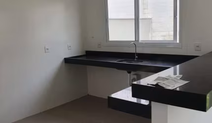 Casa em Condomínio Alto Paradiso Granja Marileusa, Uberlândia-MG: 3 quartos, 1 suíte, 2 salas, 3 banheiros, 2 vagas, Área de Lazer Completa
