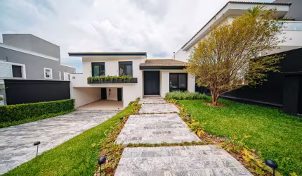 Casa com 3 Suítes á Venda em Alphaville Santana de Parnaíba São Paulo -SP