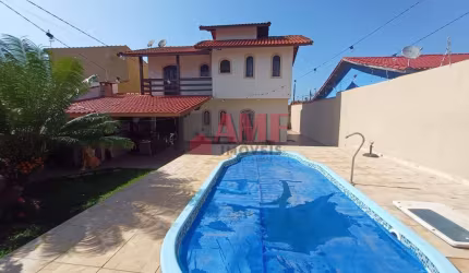 Sobrado na Praia de Itanhaém com Piscina