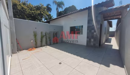 Casa com Piscina na Praia de Itanhaém