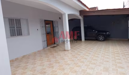 Casa à 300 metros da Praia do Suarão, Itanhaém