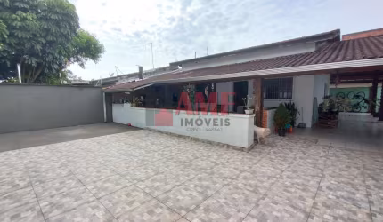Casa à 400 metros Praia do Suarão em Itanhaém