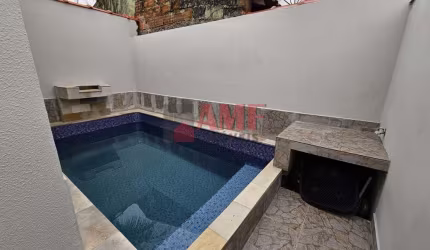 Casa com Piscina na Plataforma