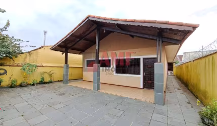 Casa Lote Inteiro a 500 metros do Mar