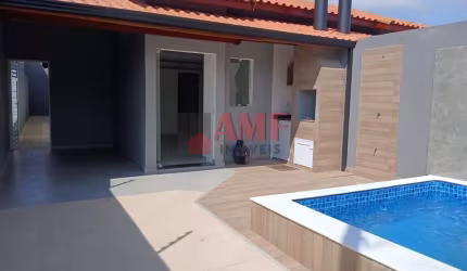 Casa nova com piscina na Nova Itanhaém