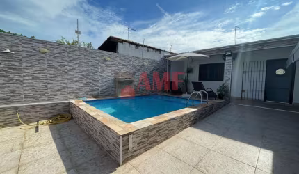 Casa a 1000 metros da Praia no Jardim