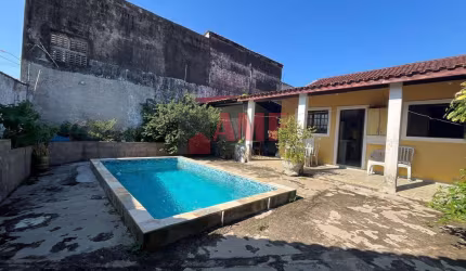 Casa com Piscina a 1000 metros da praia no Bopiranga