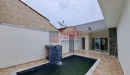 Casa Alto Padrão a 200 metros do Mar