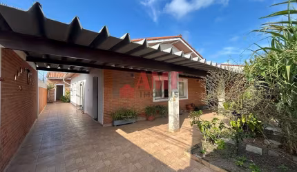 Casa lote inteiro no centro do Belas Artes - Itanhaém