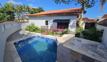 Casa lote inteiro no bairro Itaoca - Itanhaém
