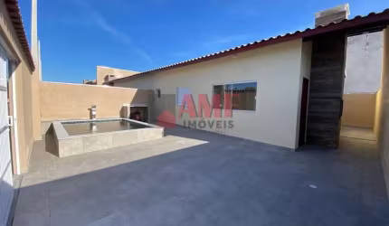 Casa com piscina a 550 metros da Pria no Cibratel II