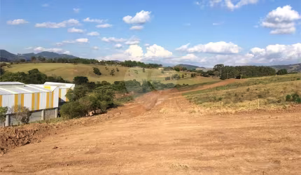 Terreno à venda em Parque Residencial Itaguaçu - SP