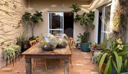 Condomínio com 4 quartos à venda em Jardim Alto De Santa Cruz - SP