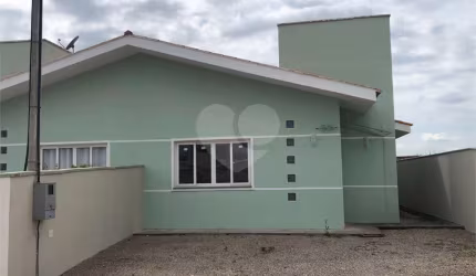 Casa térrea com 3 quartos à venda em Centro - SP