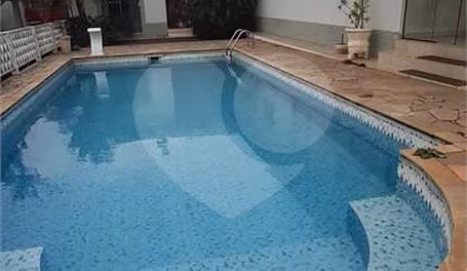 Casa com 5 quartos à venda em Centro - SP