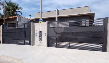 Casa térrea com 3 quartos à venda em Jardim Dos Pinheiros - SP