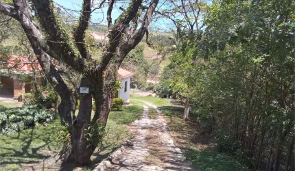Área de Terra com 3 quartos à venda em Centro - SP