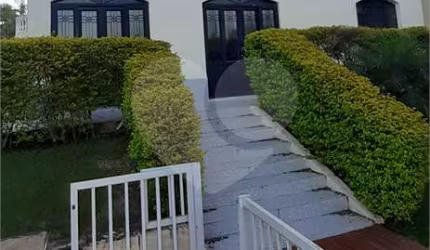 Casa com 5 quartos à venda ou para locação em Centro - SP