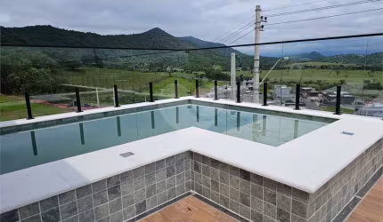 Condomínio com 3 quartos à venda em Laranja Azeda - SP