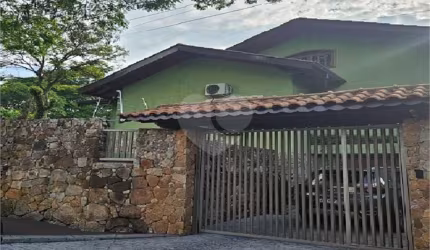 Casa com 4 quartos à venda em Jardim Tapajós - SP