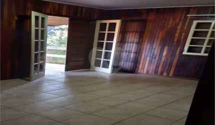 Casa com 2 quartos à venda em Centro - SP