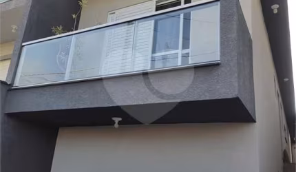 Sobrado com 2 quartos para locação em Centro - SP