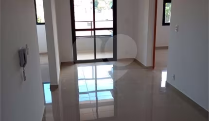 Apartamento com 2 quartos à venda em Atibaia Jardim - SP